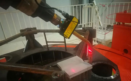 上；；；；；Ｐ缕系木┘350vip8888机械人焊接事情站