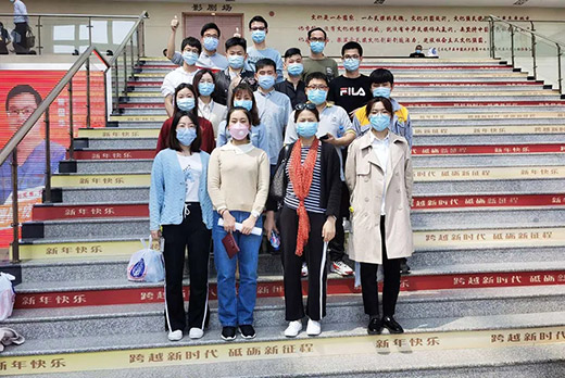 上海；；Ｐ缕系木┘350vip8888组织开展无偿献血活动